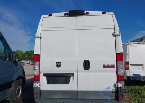 2017 Ram Promaster 1500 High Roof 136 Wb из США, поврежденный, VIN 3C6TRVBGXHE519433